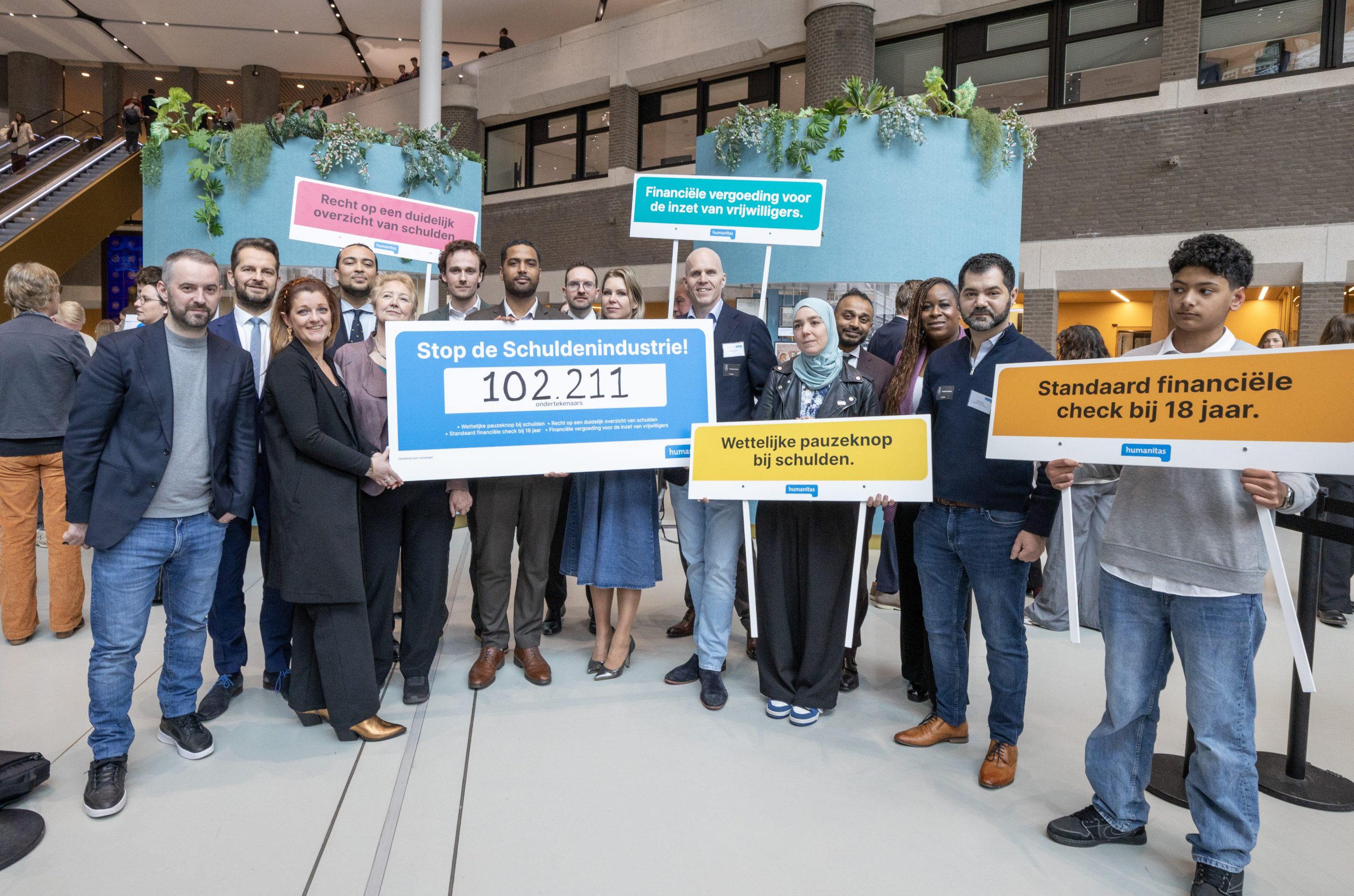 Stop de schuldenindustrie